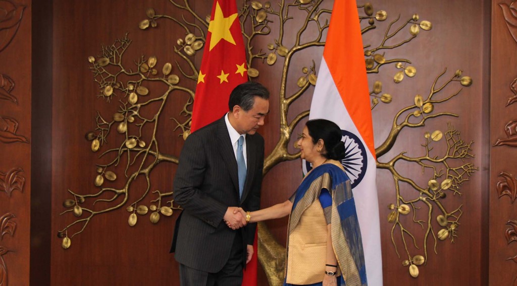 Wang Yi și Sushma Swaraj