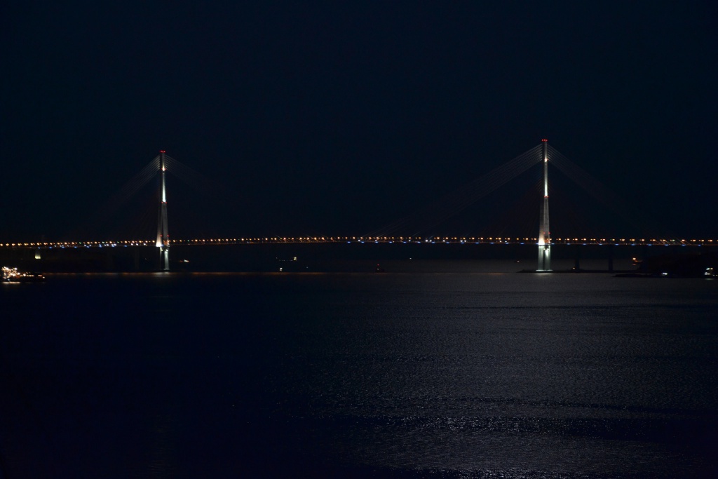 Podul Russky din Vladivostok
